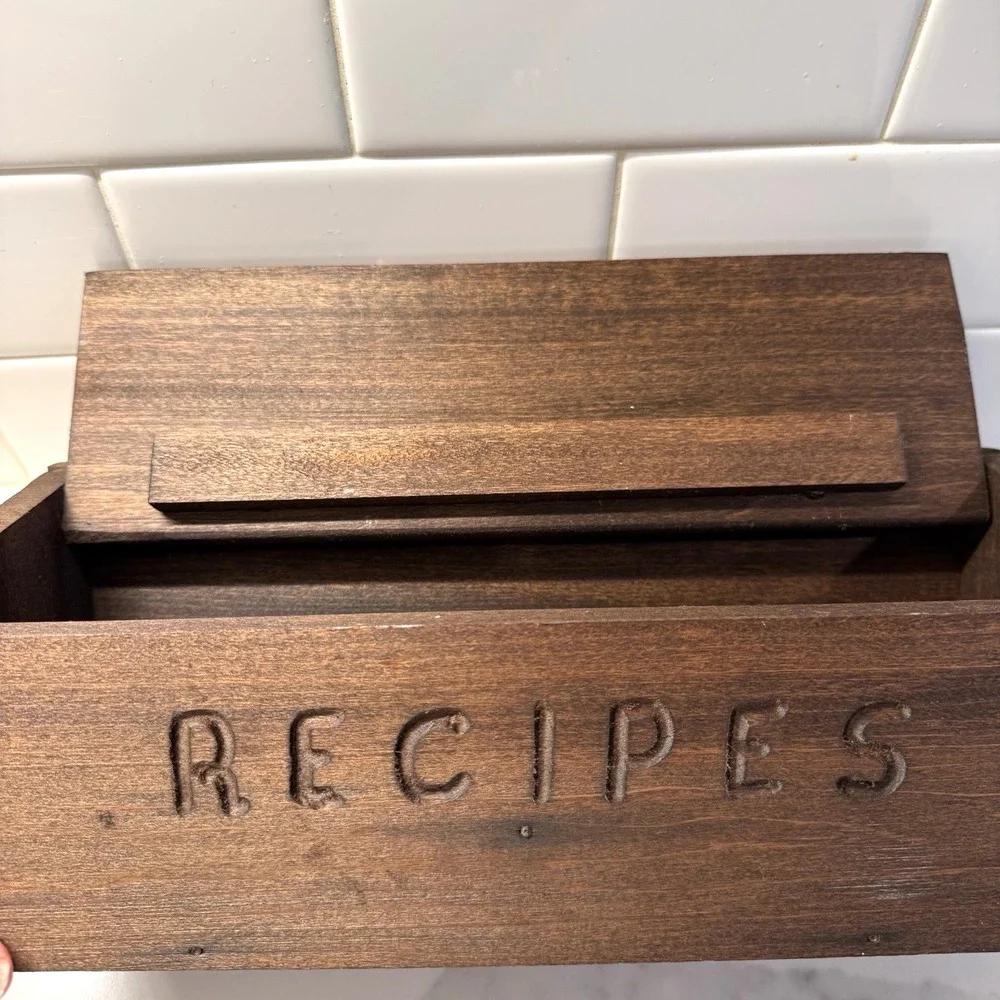 Vintage Wooden Recipe Box with Painted Cow Pig Farmhouse Kitchen Decor 12